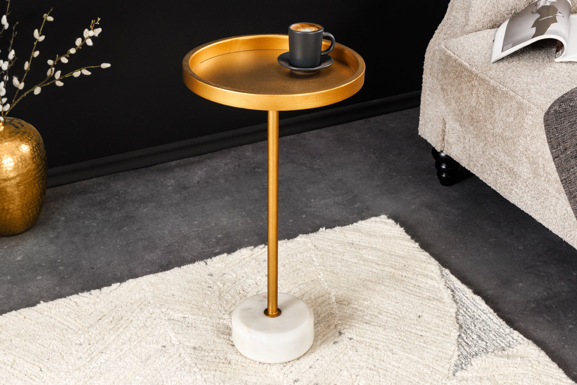 Table d'appoint ronde TRAYFUL 60cm fer doré base marbre blanc fait main