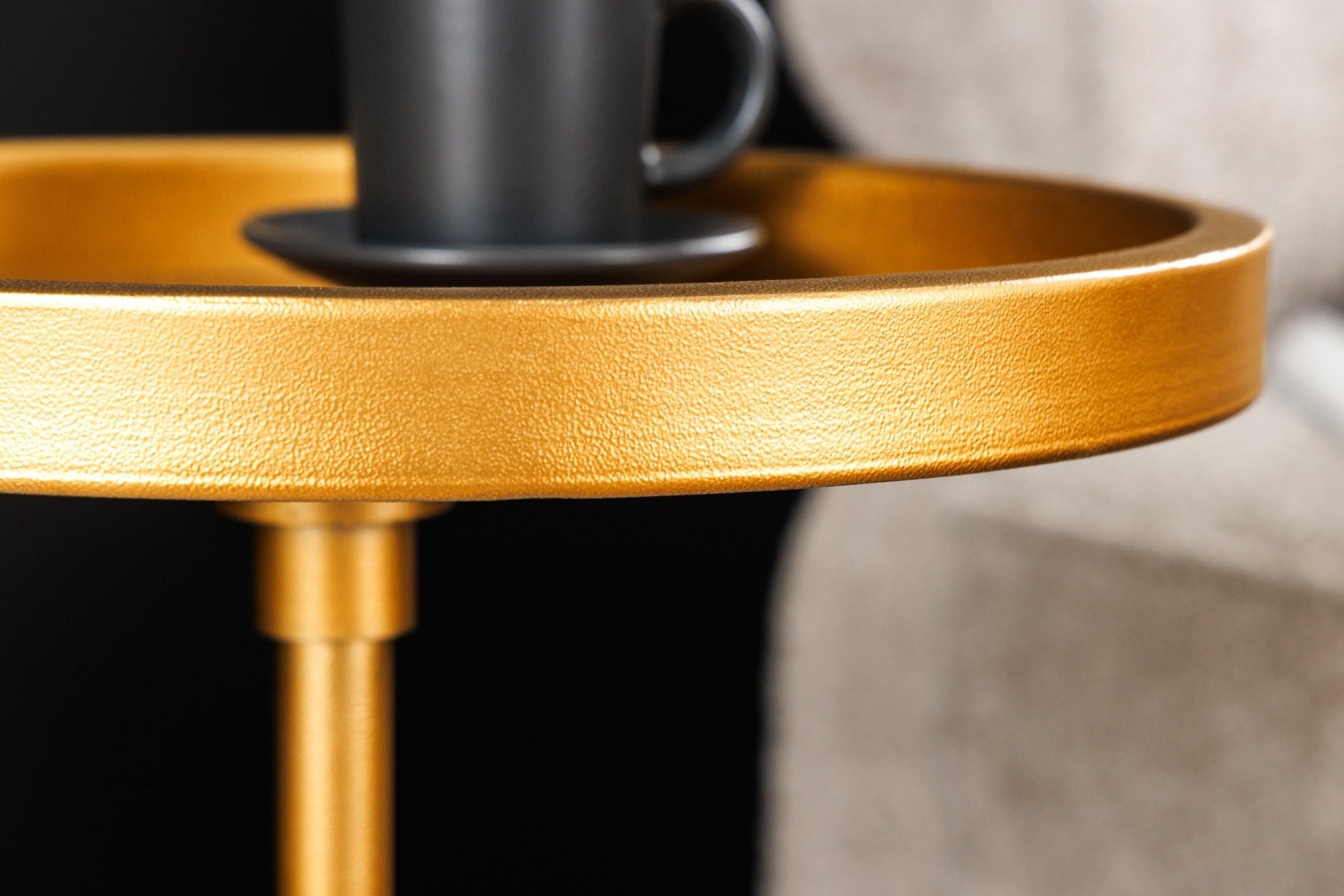 Table d'appoint ronde TRAYFUL 60cm fer doré base marbre noir fait main