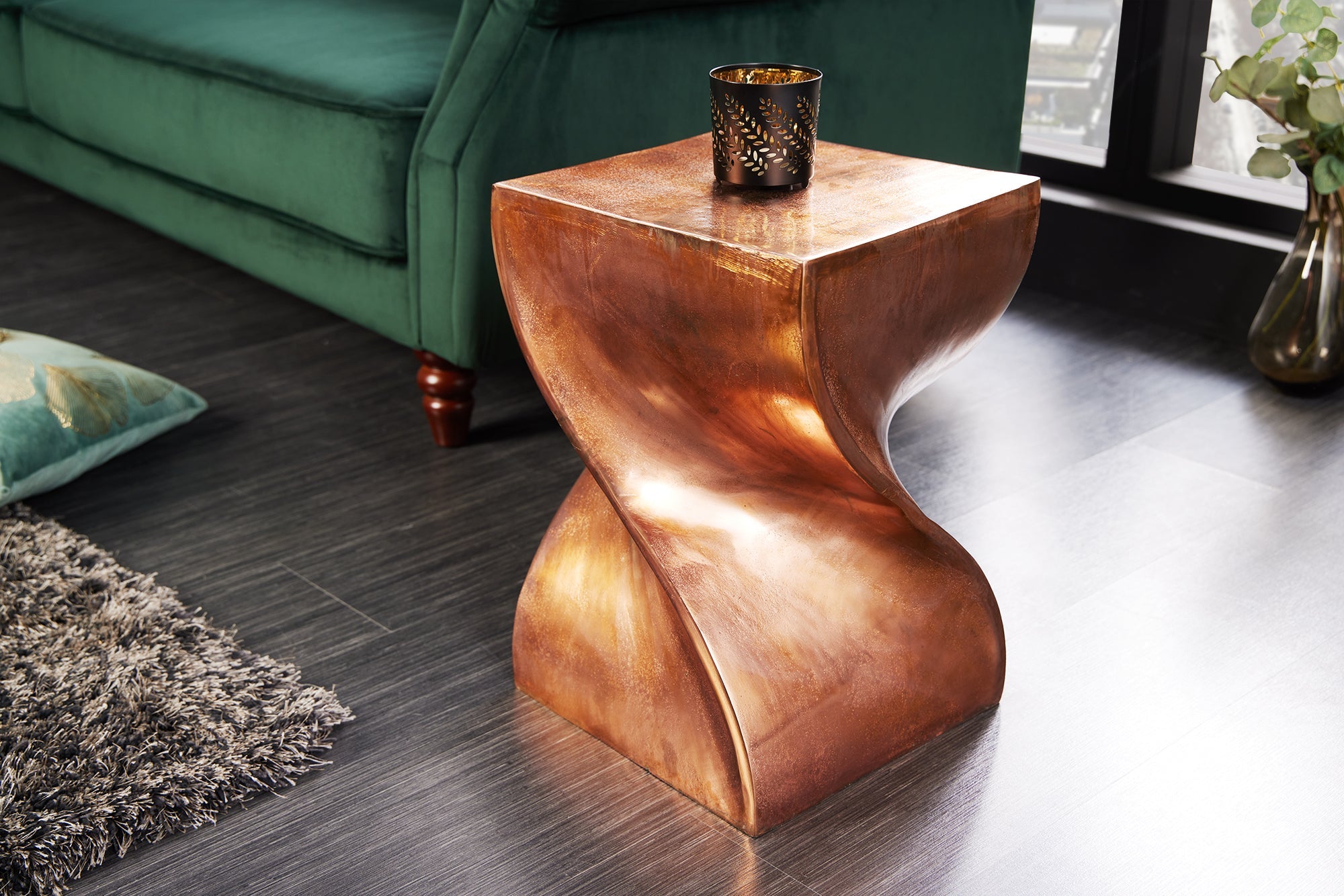 TWIST Mesa auxiliar escultural de 45 cm, fabricada a mano en metal flameado de cobre