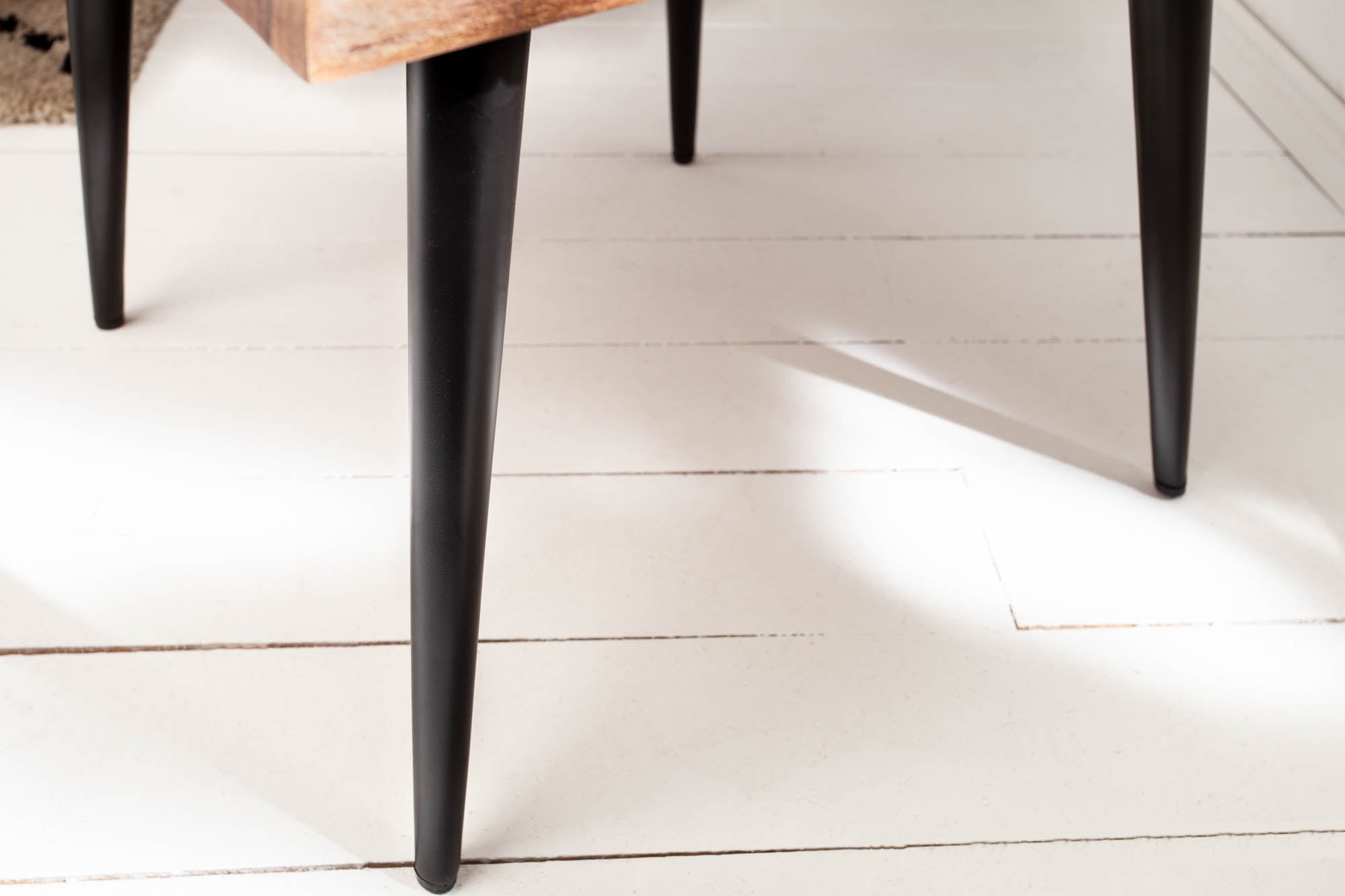 Mesa auxiliar maciza ORGANIC LIVING Mesa de centro de madera de acacia de 60 cm con borde de árbol