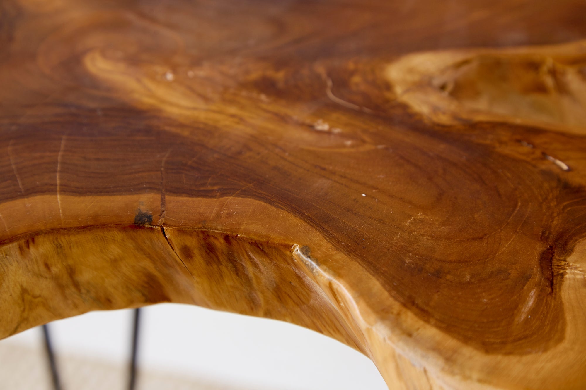 Mesa auxiliar Unique WILD de 60 cm en planchas de teca