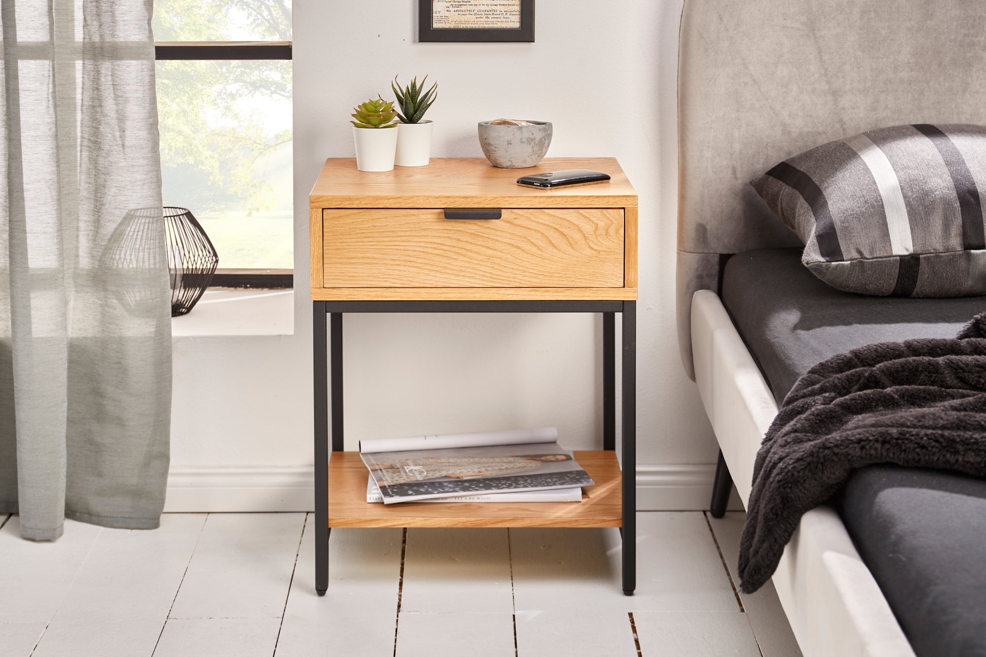 Table de chevet industrielle ELEMENTS Table d’appoint 40cm en chêne avec tiroir