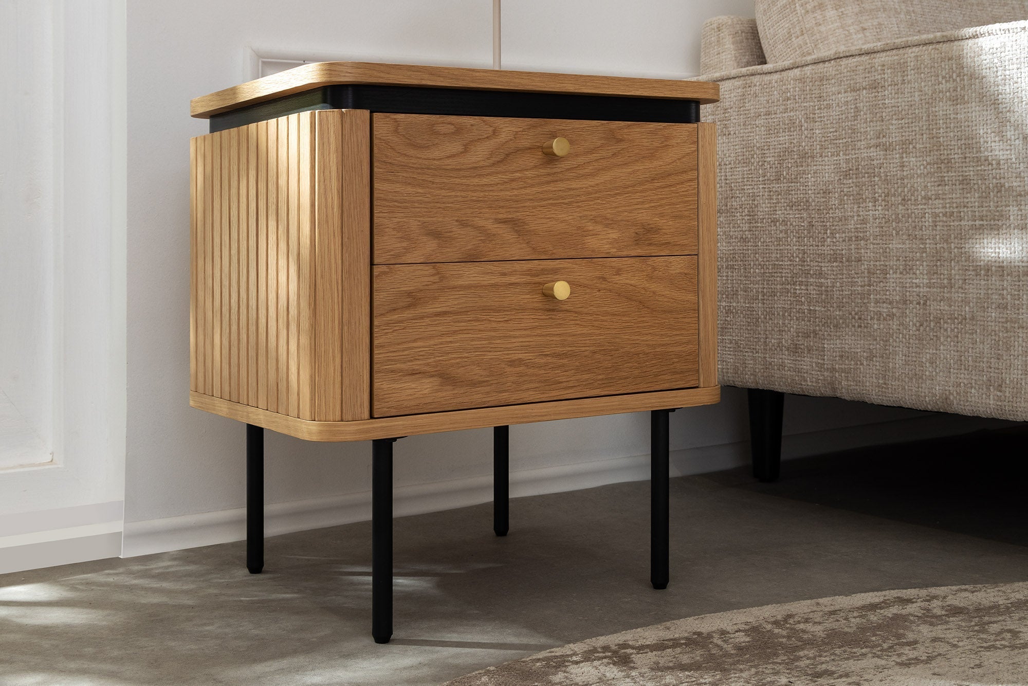 Table de chevet moderne ATELIER Table d’appoint 55cm en chêne avec tiroirs
