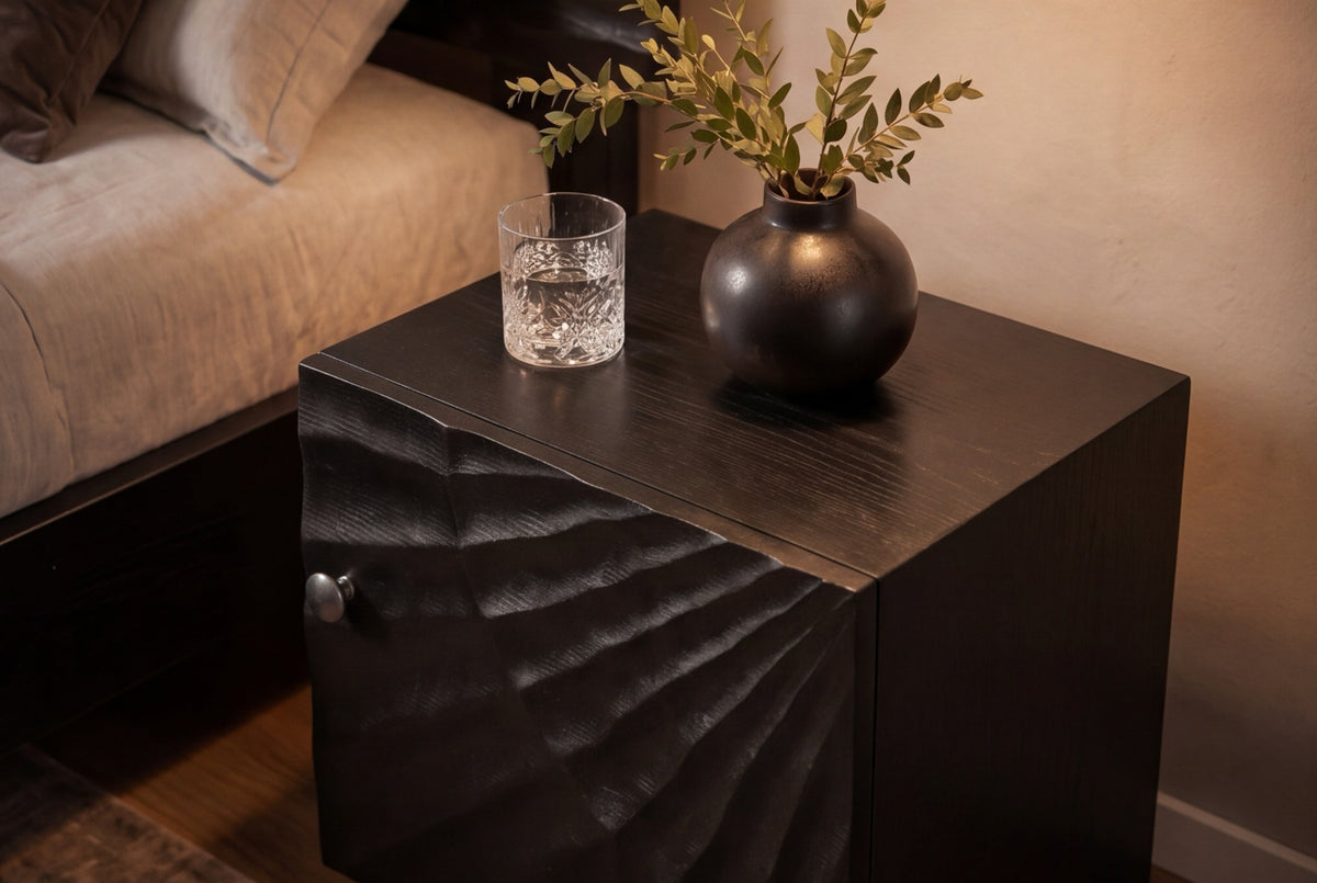 Table de chevet solide SCORPION Table d’appoint 50cm en manguier noir avec sculptures 3D