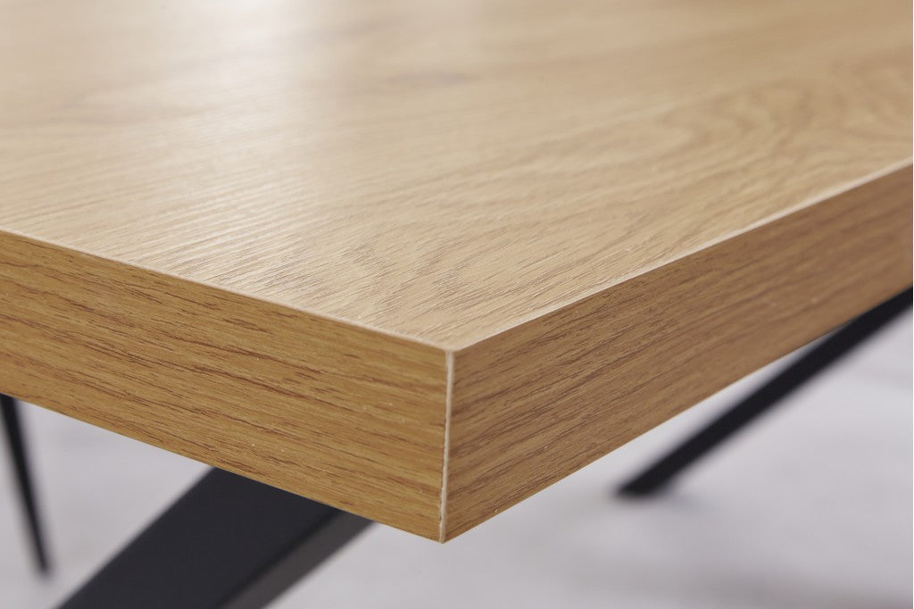Table de salle à manger industrielle LOFT 160cm aspect chêne avec piétement en X noir