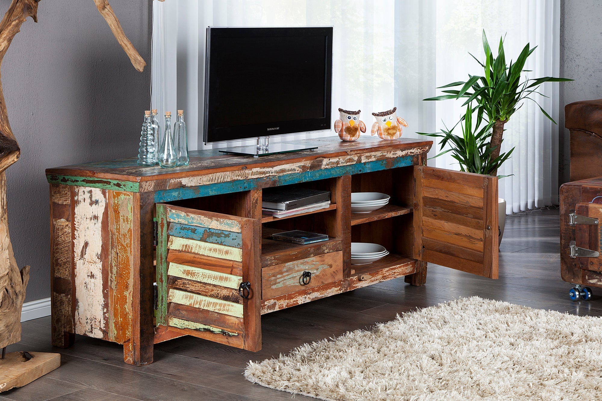 Tableau TV unique JAKARTA 150cm en bois massif recyclé coloré