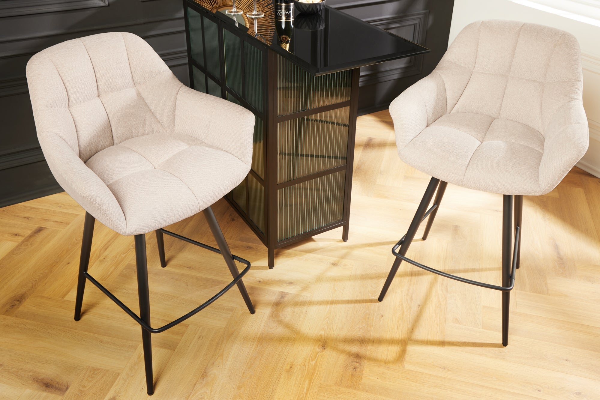 Tabouret de bar pivotant PAPILLON chaise de bar beige champagne avec dossier pieds en métal noir